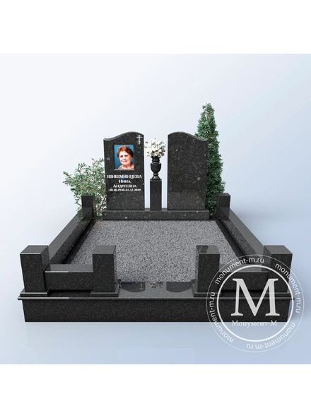 Мемориальный комплекс с двумя фигурными плитами и цоколем с колоннами в Санкт-Петербурге 3D макет