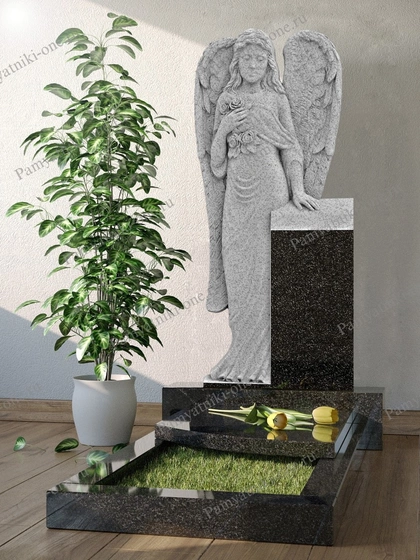 Памятник на могилу с резной парой ангелов сбоку АР0392М