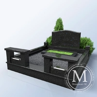 Мемориальный комплекс со скамьёй и зелёной полосой АР3555