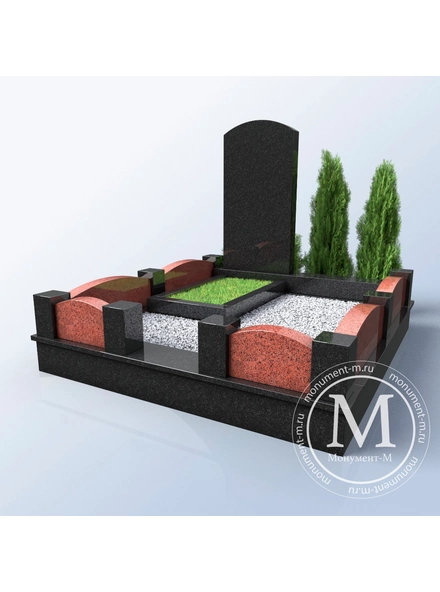 Мемориальный комплекс с чёрной плитой и красными элементами ограды в Санкт-Петербурге