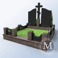 Мемориальный комплекс с крестом и бурой оградой АР3584